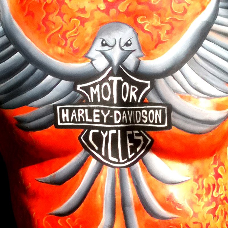 Bodypainting Harley Davidson