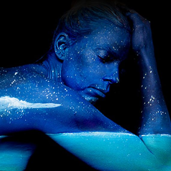 Bodypainting art Blue Moon